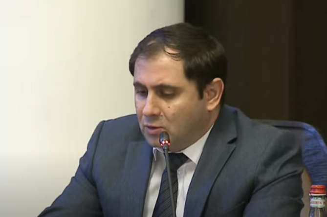 В Минобороны Армении назвали предварительную версию пожара в воинской части. Его жертвами стали 15 военнослужащих В Минобороны Армении назвали предварительную версию пожара в воинской части. Его жертвами стали 15 военнослужащих