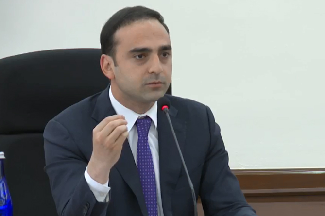 Տրանսպորտում տարատեսակ քաղաքական շոուների վերջը պետք է տանք․ Ավինյան Տրանսպորտում տարատեսակ քաղաքական շոուների վերջը պետք է տանք․ Ավինյան