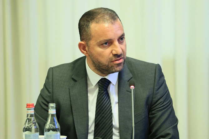 Ջերմուկում իրավիճակն անհանգստացնող է, հյուրանոցները, սակայն, սկսել են աշխատել․ Քերոբյան Ջերմուկում իրավիճակն անհանգստացնող է, հյուրանոցները, սակայն, սկսել են աշխատել․ Քերոբյան
