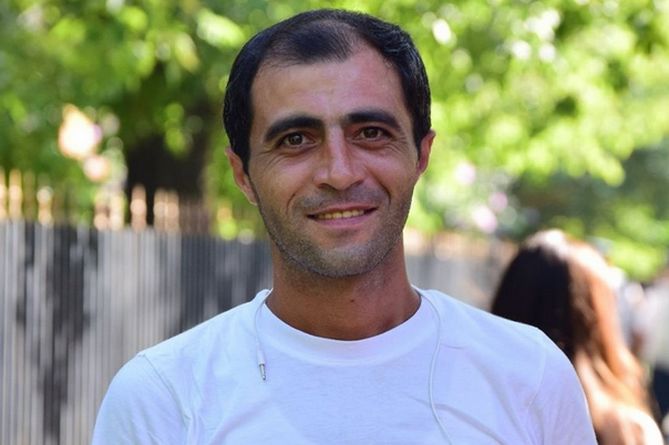 Բացառիկ կադրեր. «Նովոստի–Արմենիայի» օպերատորը տուժել է ԱԱԾ–ի մոտ հրմշտոցի հետևանքով (ՎԻԴԵՈ) Բացառիկ կադրեր. «Նովոստի–Արմենիայի» օպերատորը տուժել է ԱԱԾ–ի մոտ հրմշտոցի հետևանքով (ՎԻԴԵՈ)
