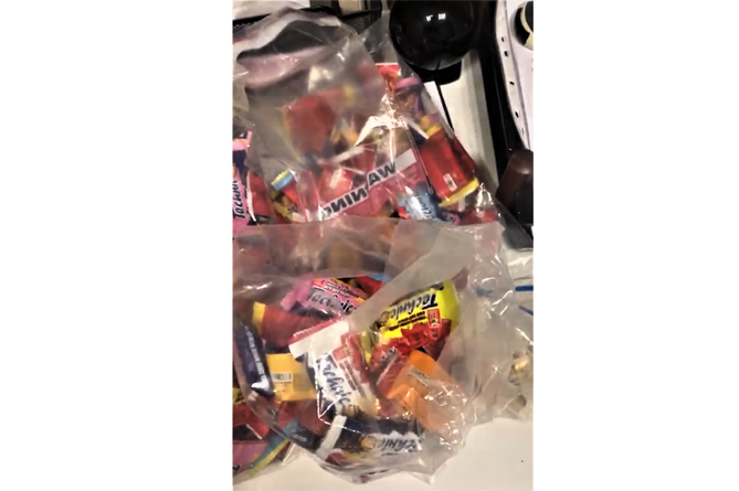 Гражданка Ирана задержана в аэропорту "Звартноц": у нее нашли 5 кг опиума, спрятанныe в конфетах (ВИДЕО)