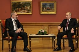Путин поздравил Пашиняна с Днем ЕАЭС
