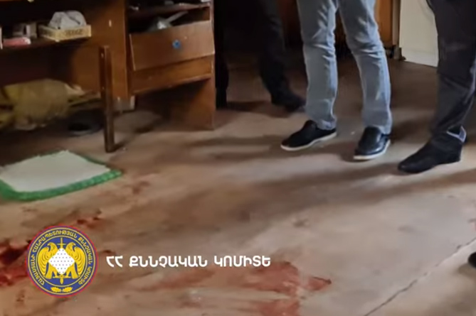 Երևանում կինը 54–ամյա ամուսնուն մահացած է գտել, կան ձերբակալվածներ (ՎԻԴԵՈ) Երևանում կինը 54–ամյա ամուսնուն մահացած է գտել, կան ձերբակալվածներ (ՎԻԴԵՈ)