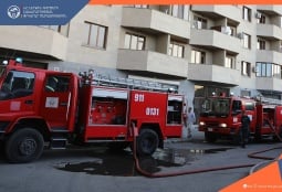 Парковка под жилым зданием горела в Ереване, эвакуированы 350 жителей