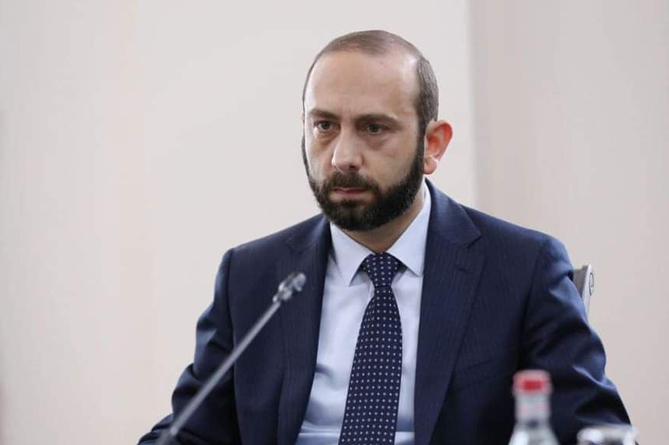 Мирзоян представил детали обсуждения с Байрамовым возможного документа по урегулированию отношений Мирзоян представил детали обсуждения с Байрамовым возможного документа по урегулированию отношений