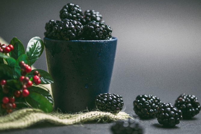 Вкусная польза: диетологи рассказали, почему нужно регулярно есть ежевику Вкусная польза: диетологи рассказали, почему нужно регулярно есть ежевику