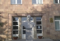 Տեղեկություն է տարածվել, որ Մխչյանի դպրոցում բարձր դասարանցիները կապել են 4–րդ դասարանի աշակերտների և  թմրանյութ տվել․ ՔԿ–ից մեկնաբանել են 
