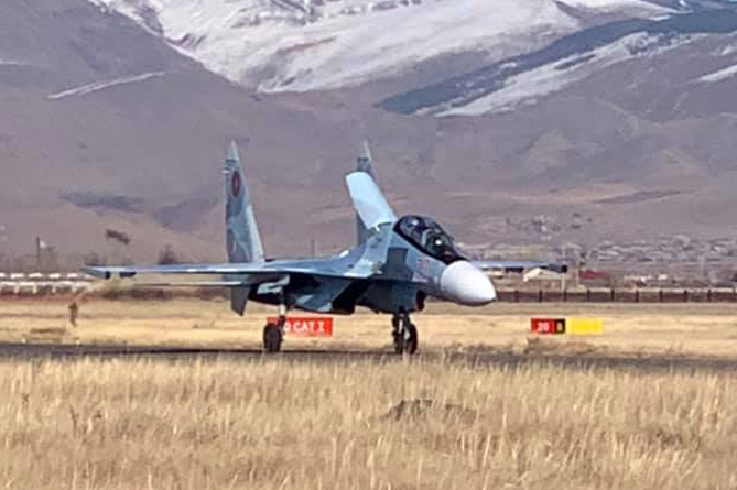 Армянские истребители СУ-30СМ произвели испытания ракет класса "небо-земля" (ВИДЕО)