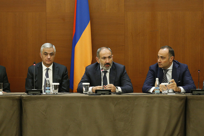 Главное о встрече Пашиняна с российскими бизнесменами-армянами