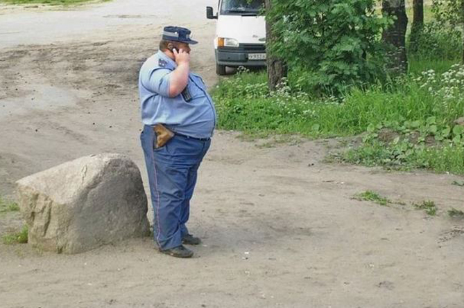 В Таджикистане стали увольнять тучных милиционеров