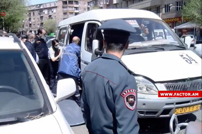 Պարզվել է Երևանի երթուղայինում ուղևորին սպանած անձի ինքնությունը Պարզվել է Երևանի երթուղայինում ուղևորին սպանած անձի ինքնությունը