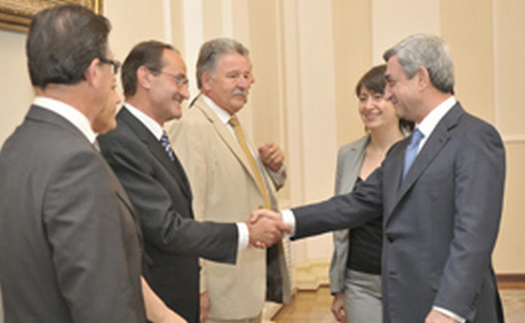 Французские парламентарии поражены положительной ситуацией в Нагорном Карабахе