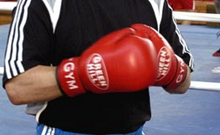 Сюзи Кентикян защитила свои титулы чемпионки мира по боксу