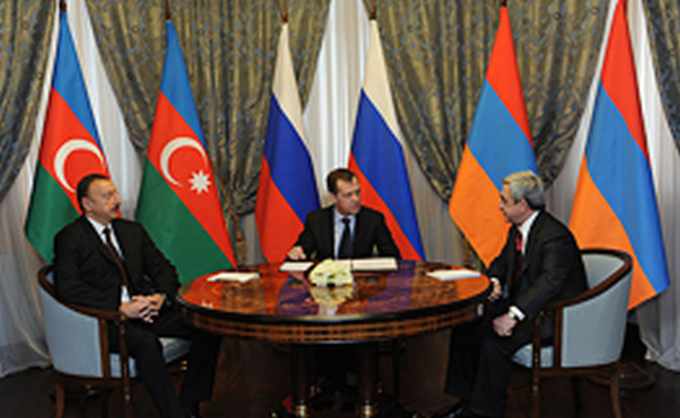 Решение об укреплении мер доверия между Арменией и Азербайджаном является важным  итогом встречи Саргсян-Медведев-Алиев – эксперт