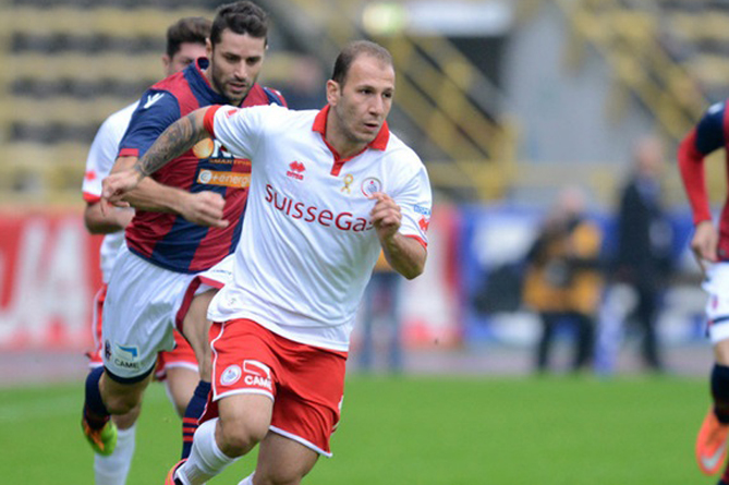 Впервые в истории футболист получил зеленую карточку (ВИДЕО)