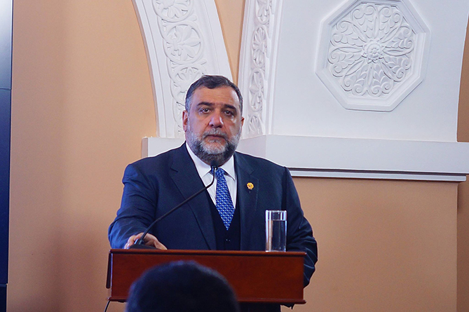 Рубен Варданян: "У России нет других рычагов, кроме как заставить Азербайджан прекратить военные действия" (ВИДЕО) Рубен Варданян: "У России нет других рычагов, кроме как заставить Азербайджан прекратить военные действия" (ВИДЕО)