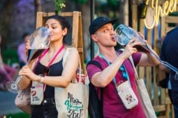 Вино, любовь, лотерея и музыка: фестиваль Yerevan Wine Days пройдет в армянской столице по-новому 
