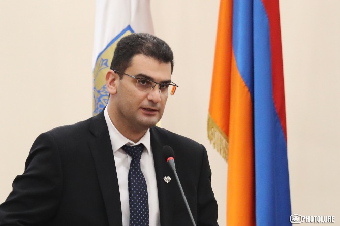 Действующий мэр Еревана не против уступить свой пост Тиграну Авиняну