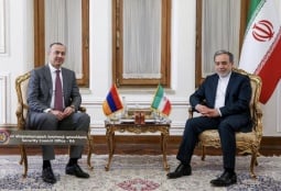 Секретарь Совбеза Армении представил главе МИД Ирана процесс армяно-азербайджанского урегулирования  