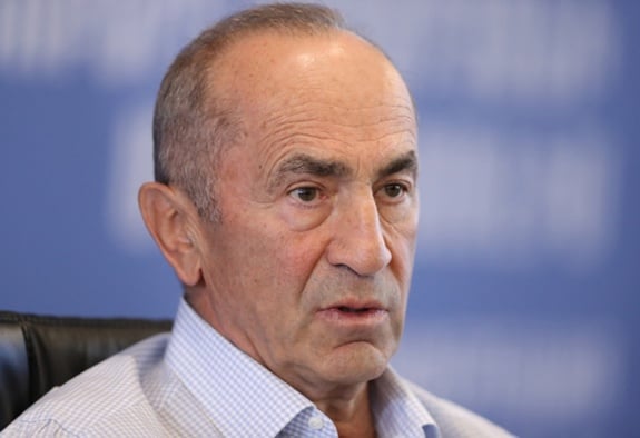 ՀՀ երկրորդ նախագահ Ռոբերտ Քոչարյանն ու նրա որդին՝ Սեդրակ Քոչարյանը, ձերբակալվել են. Հակակոռուպցիոն կոմիտե