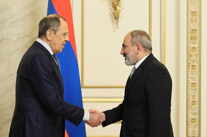 Մեր օրակարգի գլխավոր հարցը կապված է տարածաշրջանային անվտանգության և ԼՂ-ի հիմնախնդրի կարգավորման հետ. Փաշինյանը՝ Լավրովին (ՎԻԴԵՈ)