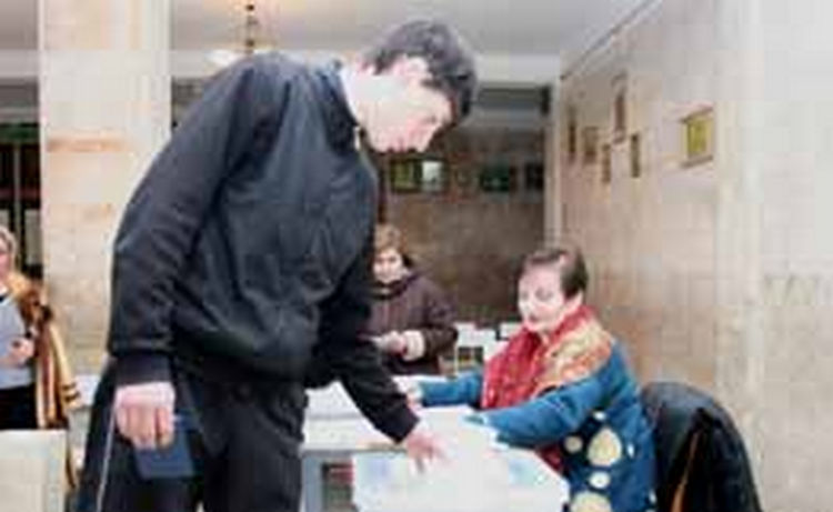 Эсеры предложили коммунистам создать альянс, чтобы победить единороссов на выборах