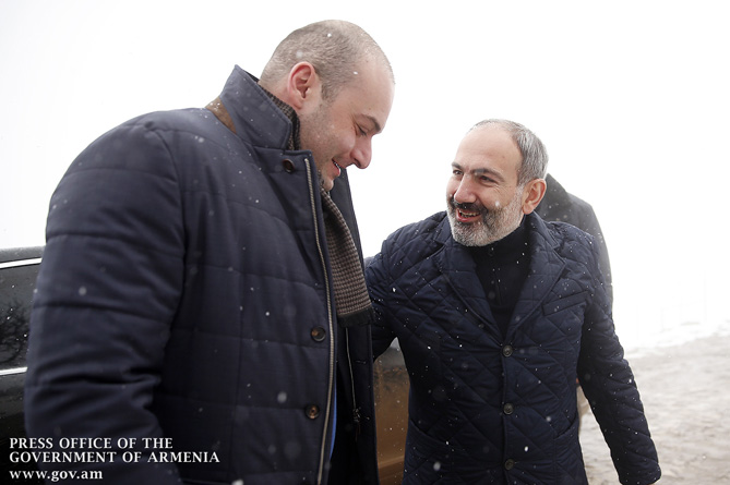 Նիկոլ Փաշինյանը Ենոքավանում ոչ ֆորմալ հանդիպում է ունեցել Վրաստանի վարչապետ Մամուկա Բախտաձեի հետ (ՖՈՏՈ)