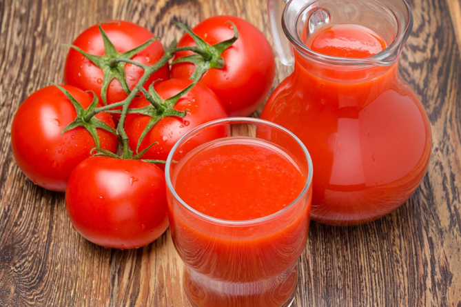 Вкусно, но опасно: названы риски употребления томатного сока Вкусно, но опасно: названы риски употребления томатного сока