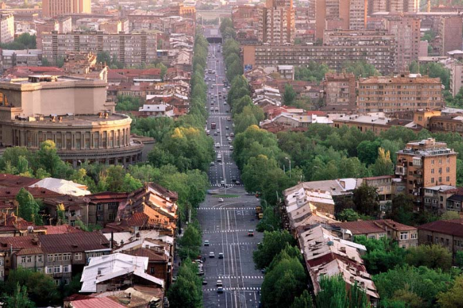 Երևանում ձիերի երամակ է հայտնվել (ՖՈՏՈ)