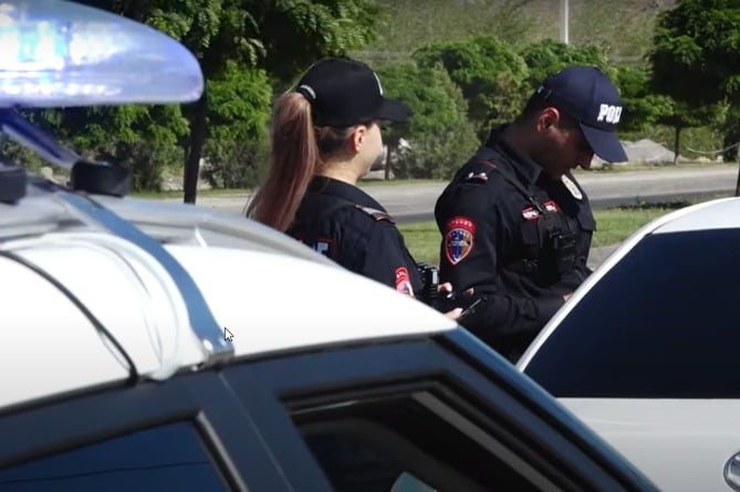 Հունիսի 1–ից վարորդները կտուգանվեն, եթե մեքենայի կողային ապակիների լուսաթափանցելիության չափը խախտված լինի. ոստիկանություն (ՎԻԴԵՈ) Հունիսի 1–ից վարորդները կտուգանվեն, եթե մեքենայի կողային ապակիների լուսաթափանցելիության չափը խախտված լինի. ոստիկանություն (ՎԻԴԵՈ)