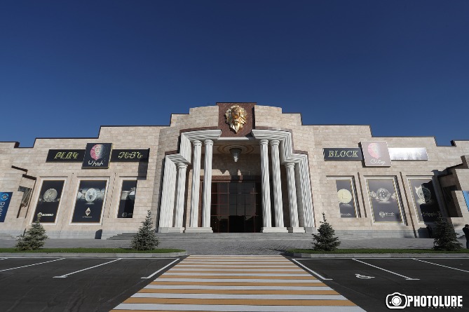 Одна из крупнейших в мире ферм для майнинга криптовалют задействована в Ереване (ФОТО, ВИДЕО) Одна из крупнейших в мире ферм для майнинга криптовалют задействована в Ереване (ФОТО, ВИДЕО)