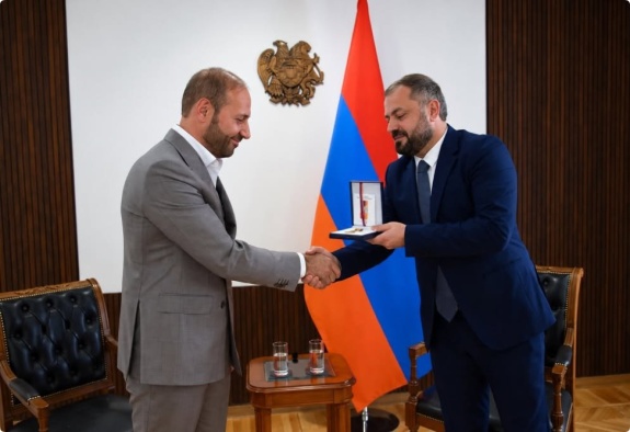 «Ռենշին» ընկերության համահիմնադիր Էդուարդ Մարությանն արժանացել է Անանիա Շիրակացու մեդալի