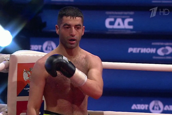 Боксер Михаил Алоян завоевал золотой титул WBA Боксер Михаил Алоян завоевал золотой титул WBA