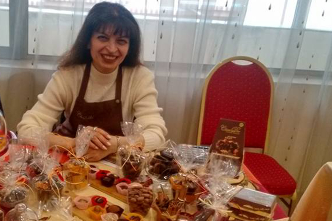 Veni, edi, vici կամ «առաջին ծիծեռնակը» Հայաստանում արհեստագործական շոկոլադի շուկայում Veni, edi, vici կամ «առաջին ծիծեռնակը» Հայաստանում արհեստագործական շոկոլադի շուկայում