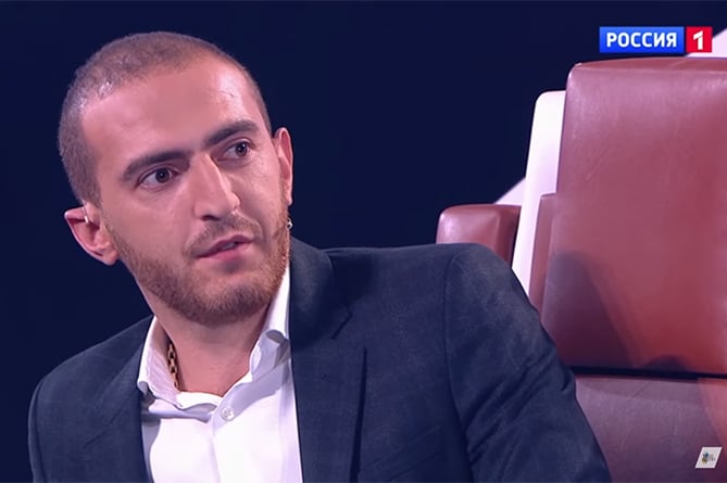 Нарек Гевондян с уникальным талантом потряс зрителей и жюри шоу "Удивительные люди" (ВИДЕО)