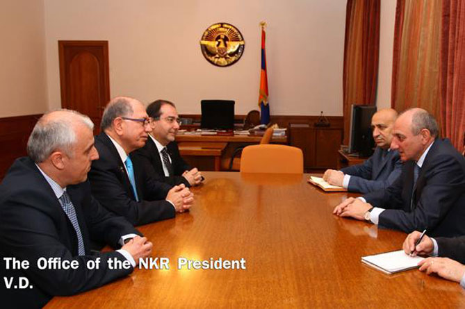 Президент НКР обсудил с делегацией Армянского евангелистского сообщества Америки осуществление благотворительных программ