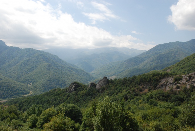 Азербайджанская сторона не прекращает обстрелы карабахских позиций – Минобороны НКР