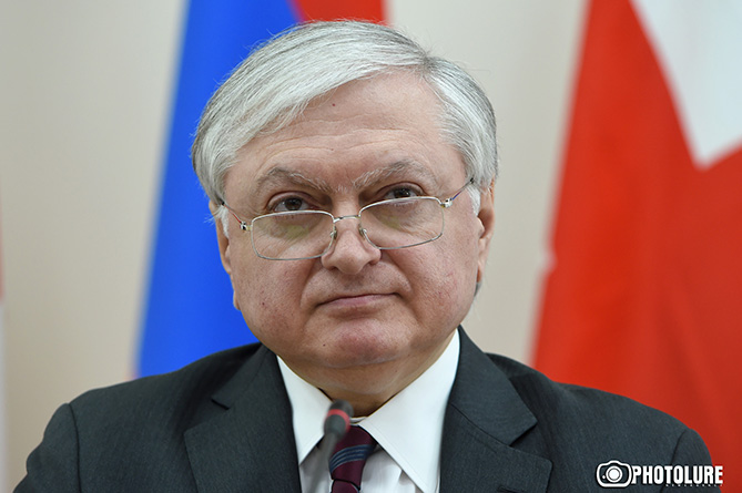 Азербайджан нужно вернуть за стол переговоров - глава МИД Армении