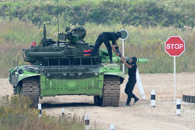 Armenia at Tank Biathlon 2016-3