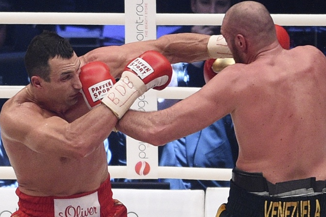 Владимир Кличко проиграл Тайсону Фьюри и не сумел защитить три титула чемпиона мира