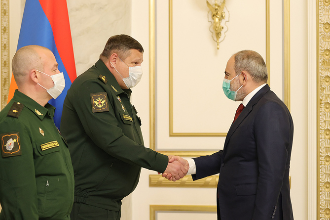 Премьер Армении обсудил с замглавой Генштаба РФ сотрудничество и ситуацию в регионе Премьер Армении обсудил с замглавой Генштаба РФ сотрудничество и ситуацию в регионе
