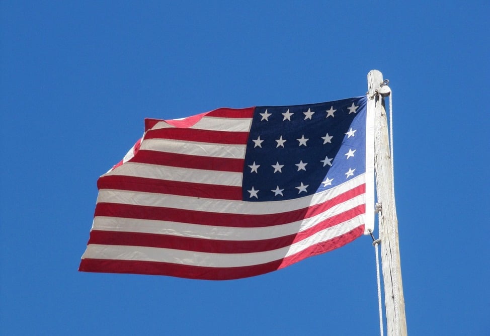 США по-прежнему против идеи пошлин за доступ к Ормузскому проливу - Вэнс