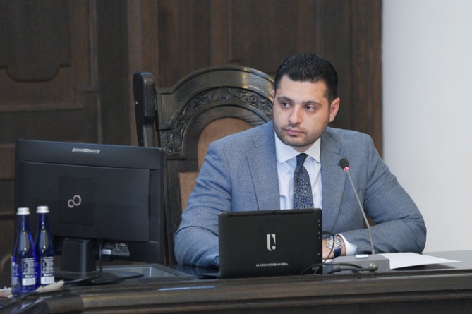 Փոխվարչապետ. կառավարության համար խիստ կարևոր է, որ ուսման վարձավճարի պատճառով որևէ ուսանող չզրկվի կրթություն ստանալու հնարավորությունից Փոխվարչապետ. կառավարության համար խիստ կարևոր է, որ ուսման վարձավճարի պատճառով որևէ ուսանող չզրկվի կրթություն ստանալու հնարավորությունից
