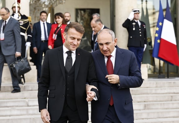 Փաշինյանն ու Մակրոնը ընդգծել են երկկողմ փոխգործակցության ռազմավարական բնույթը