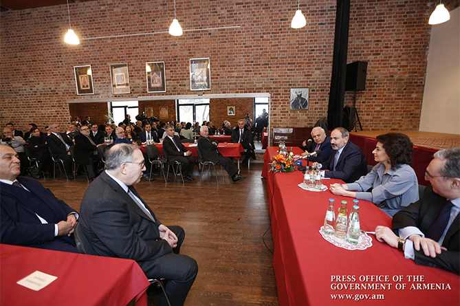 Вопросами диаспоры в Армении будет заниматься посол по особым поручениям в аппарате премьер-министра - Пашинян