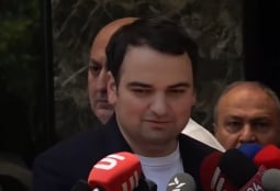 Против 