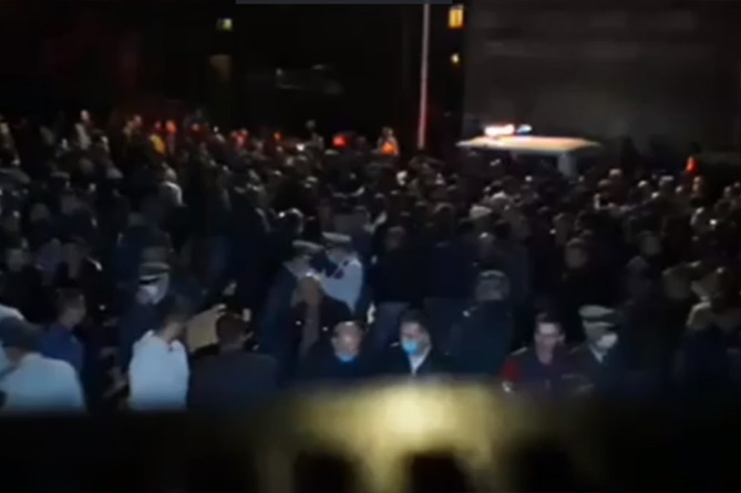 Իրավիճակը Կապանում հանդարտվեց. ցուցարարներն ու իրավապահները եկան համաձայնության (ՎԻԴԵՈ)