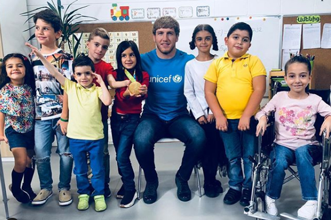 Ըմբիշ Արթուր Ալեքսանյանը` UNICEF-ի բարի կամքի դեսպան (ՖՈՏՈ)