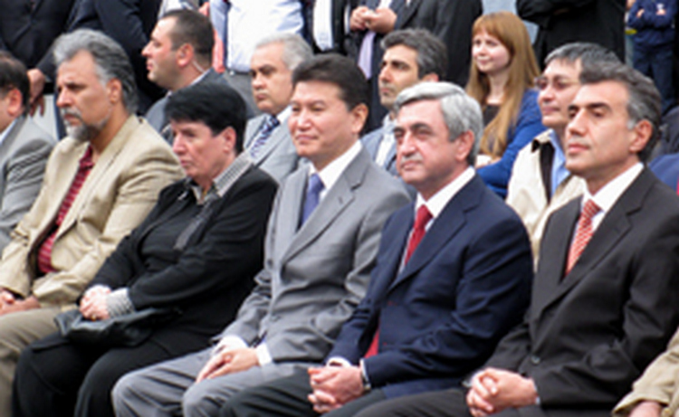 Саргсян обсудил с Илюмжиновым вопросы развития шахмат в Армении