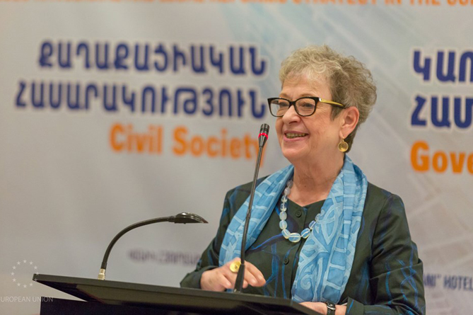 ЕС отмечает положительные сдвиги в Армении в процессе правовых реформ